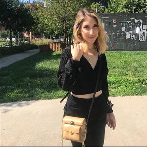 Meet your Posher, Noura